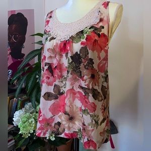 🇬🇧 Floral Pink & White Top - US Size 8, UK Size 12 - EUC
